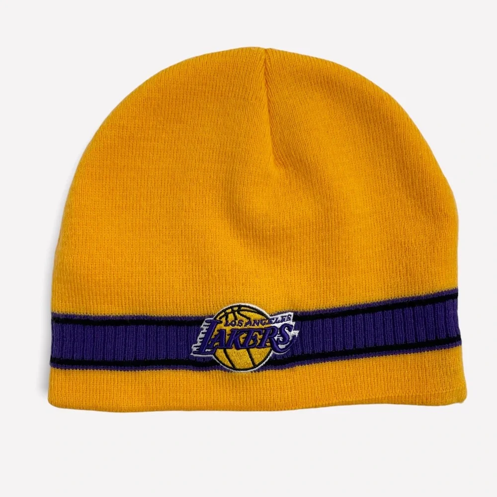 NBA Los Angeles Lakers Embroidered Yellow Beanie Cap - Picture 1 of 4